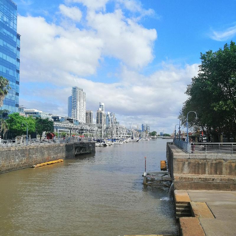 Buenos aires : puerto madero
